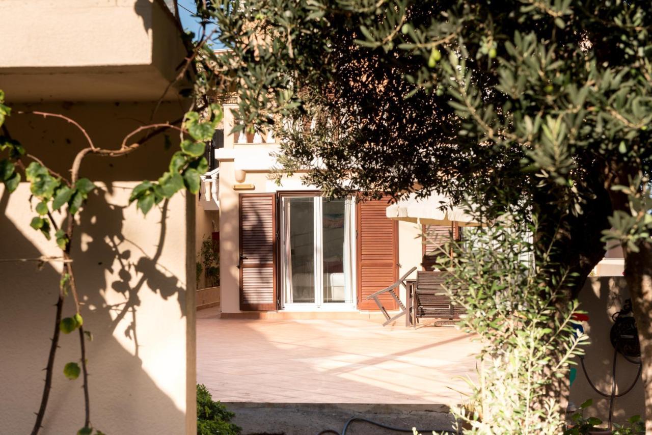 Myrties Boutique Apartments Exterior photo